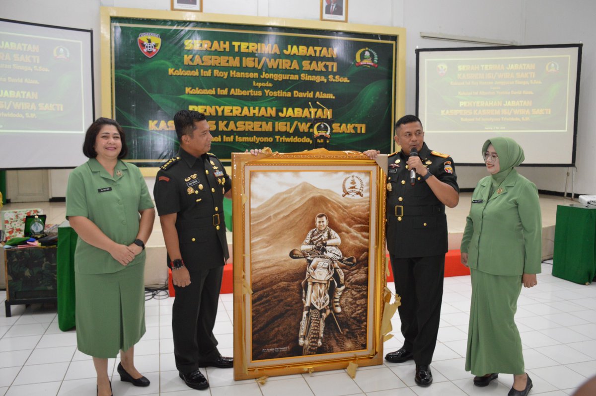 KOREM161WS's tweet photo. *Danrem 161/Wira Sakti Pimpin Sertijab Kasrem dan Penyerahan Jabatan Kasipers, Tekankan Soliditas dan Sinergi Satuan* https://t.co/3kj50JxoV4