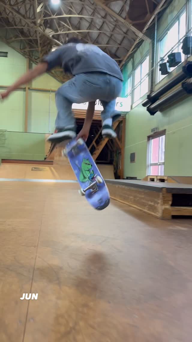 takahashi18mpw's tweet image. Evening session 🛹Just practicing.
夕方練習中✨

@moonshineskateboards 
@gekko_nippon 

#freestyleskateboarding
#skateboarding
#skatelife
#sunsetskate
#skateprogress