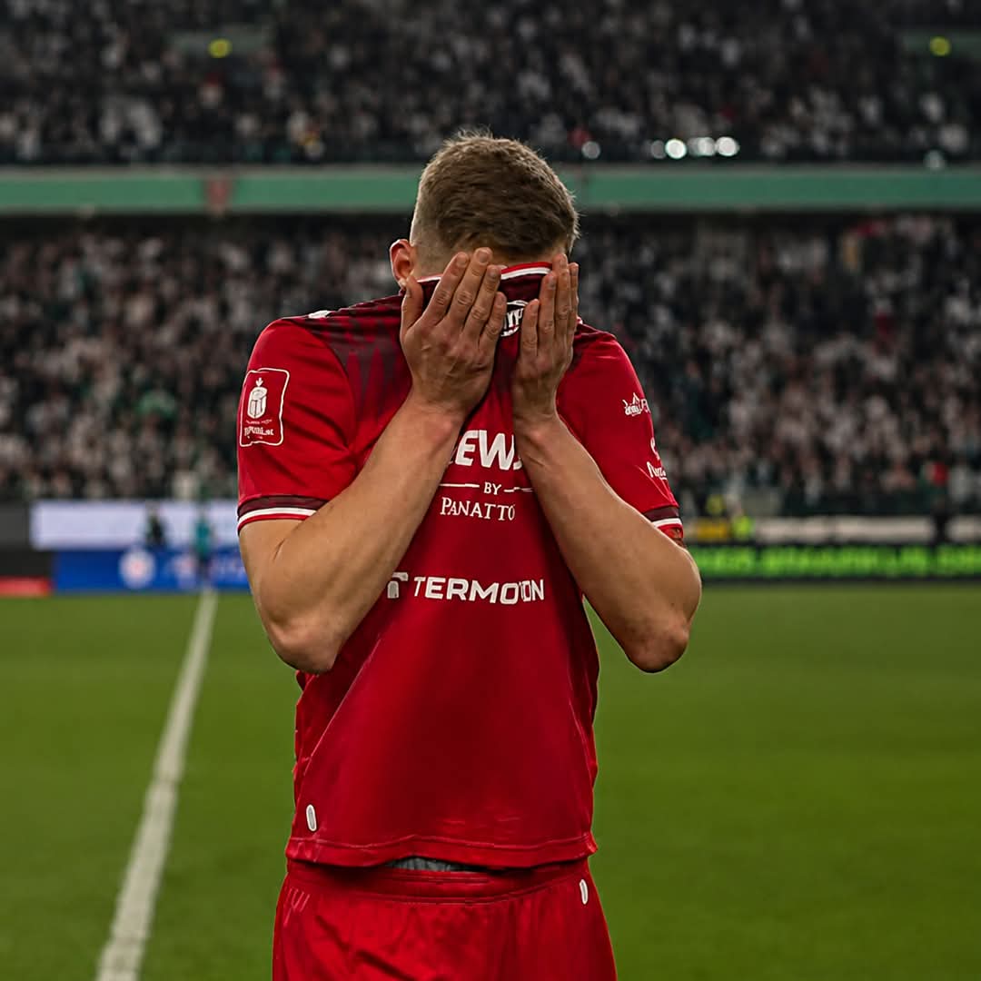 #ciekawostka 
Gdyby Widzew Łódź nie tracił goli w doliczonym czasie gry, byłby teraz na 3. miejscu w tabeli🥉