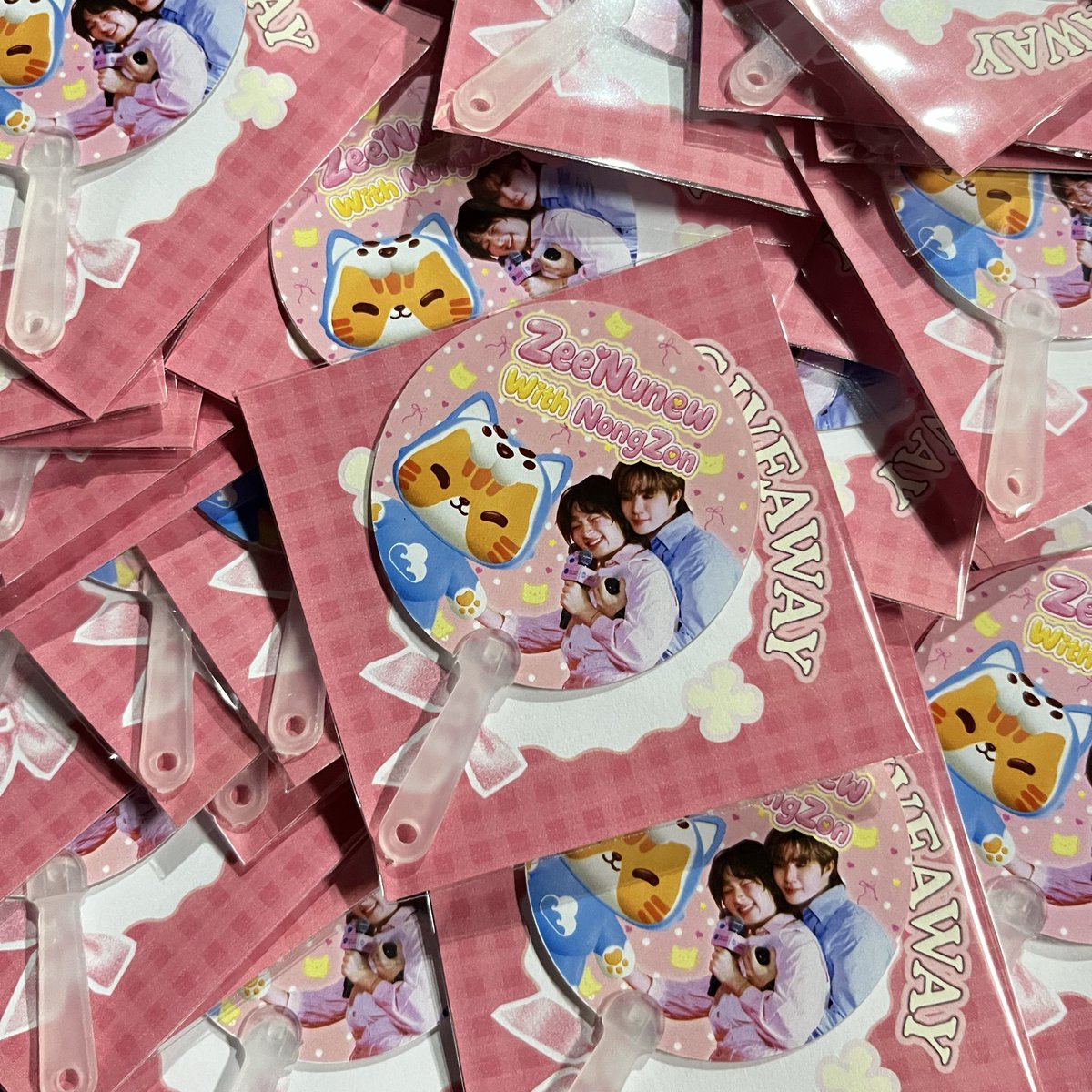 bxrrrxms's tweet photo. 🎄พัดจิ๋ว / mini handfan

รายชิ้น ชิ้นละ 9฿

50 ~ 200฿ / rw 150฿
100 ~ 350฿  / rw 300฿

ออกแบบฟรี

🛋️ : Dm
#EXhOrizon_in_BANGKOK #PULSE_ON_IN_BANGKOK #LOLFanfest2026 #DMDLAND3 #พวงกุญแจพัดจิ๋ว #รับทำของแจกหน้าคอน #BBFanFest2026 #รับทำGiveaway #4EVEUNchainedConcert https://t.co/gPxkQGaEpb