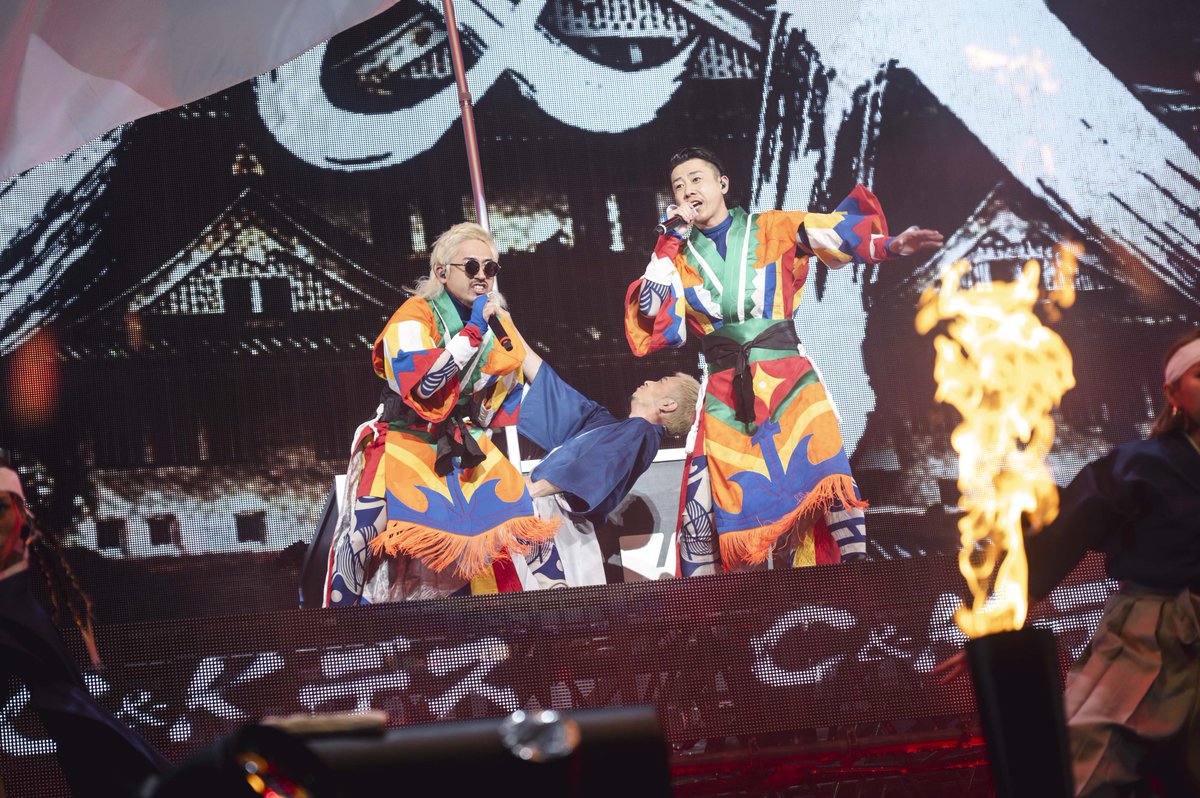 realsoundjp's tweet photo. ◤◢◤ C&amp;K ライブレポート ◢◤◢

📎https://t.co/9g7zUPJ447

C&amp;K、大阪城ホール公演全記録
最前列も最後列も関係ないーー
1万人と描いた愛溢れるエンターテインメント

／
📷ライブ写真一覧はこちら
https://t.co/CowQ18LN7t
＼

@CK_STAFF #candk #CK大阪城 #TO_BE https://t.co/dECxLKwLSB