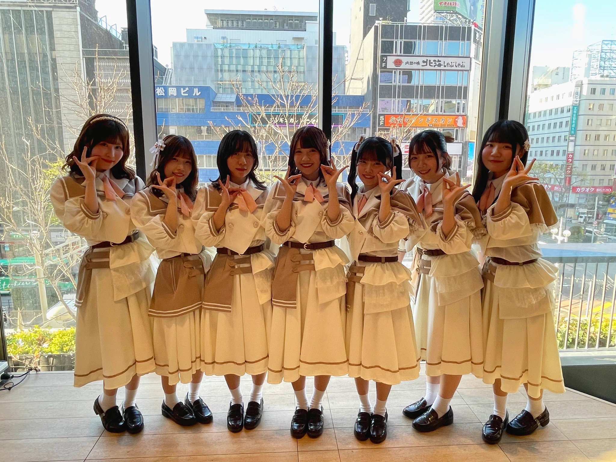 限りなく白く、全国流通1stシングル「青春の種」リリースイベントが