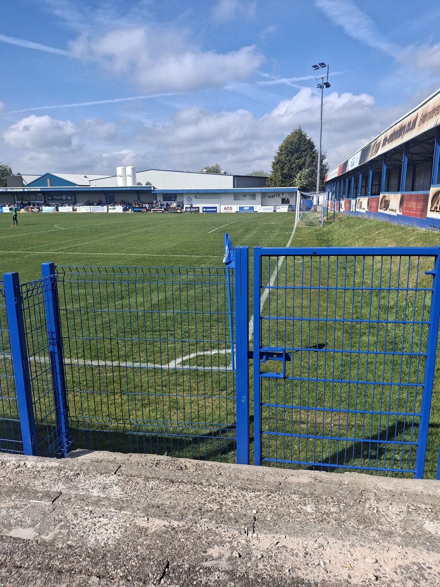 cnicholls8's tweet image. No rest but love it! Our @halesowentownfc u16 girls teams playing at The Grove today. Great experience for all involved. Hopefully see some of the girls in the first team over the next seasons.

#pathway
#youth

One club, one community, one vision
