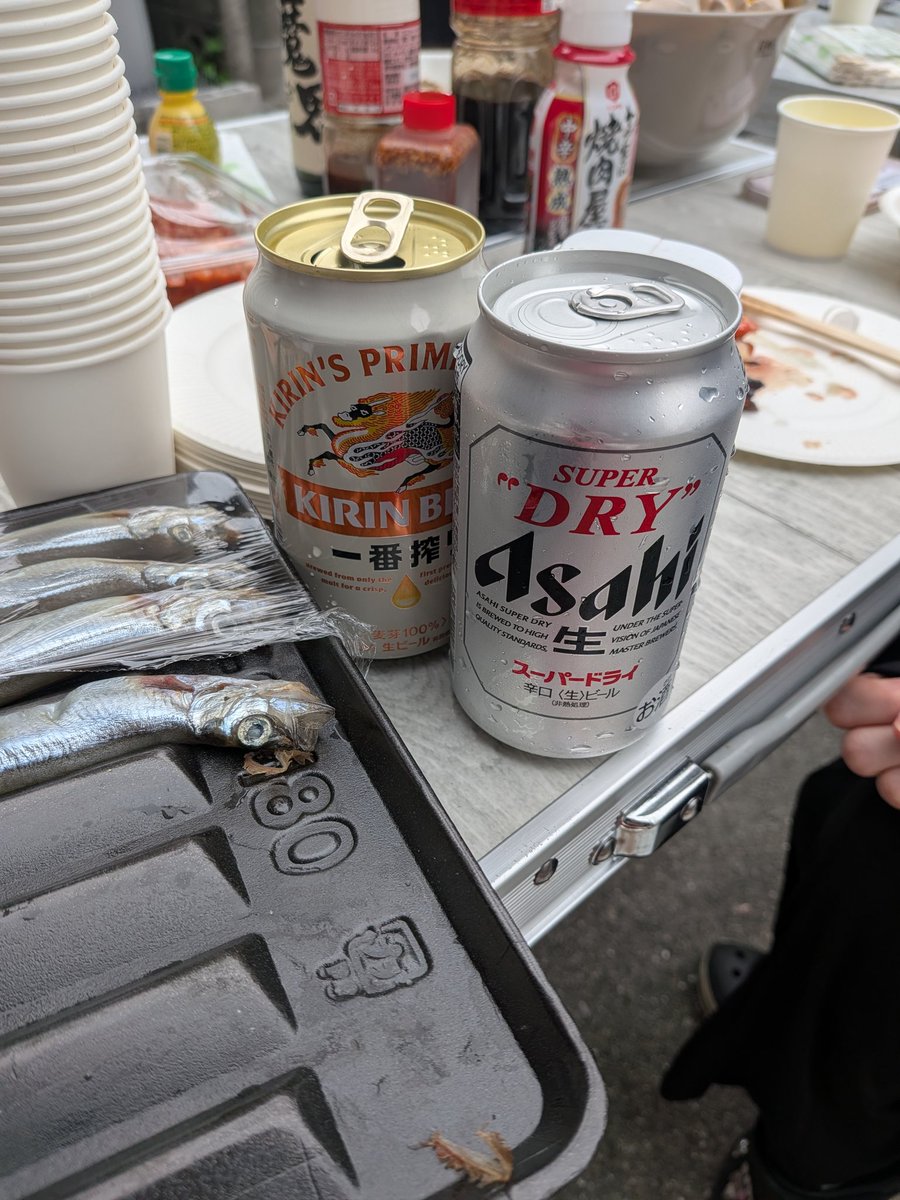 ysZyJy5omWzCmAH's tweet image. #晩酌
#BBQ
家の駐車場にて😁😁😁

今週もお疲れ様でした🍻🍻🍻😁