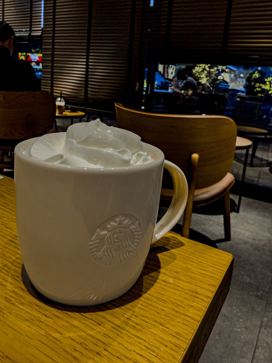 yatakaharu's tweet image. @starbucks_j 
#iphone16pro #Lightroom