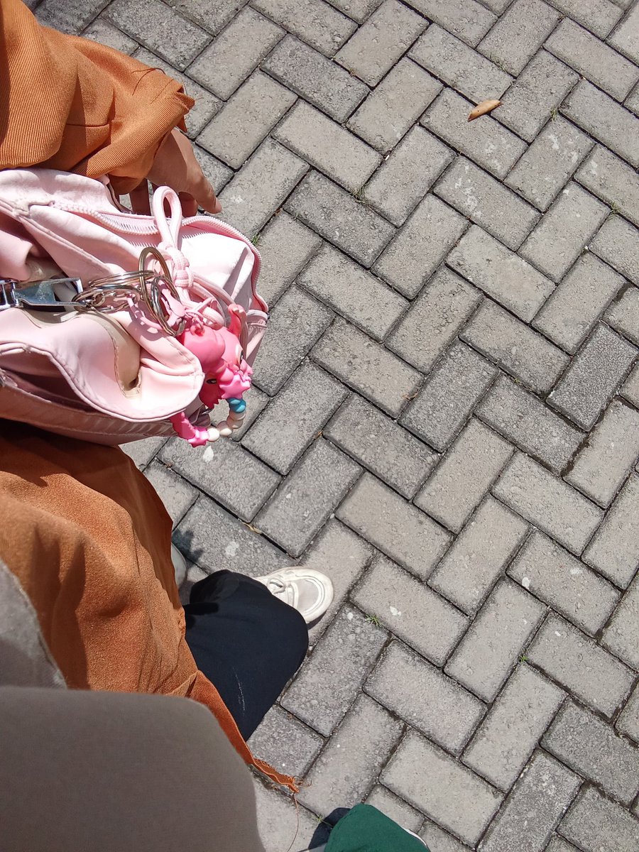 18i1ob's tweet photo. 26-04 https://t.co/UasCCFSI6y