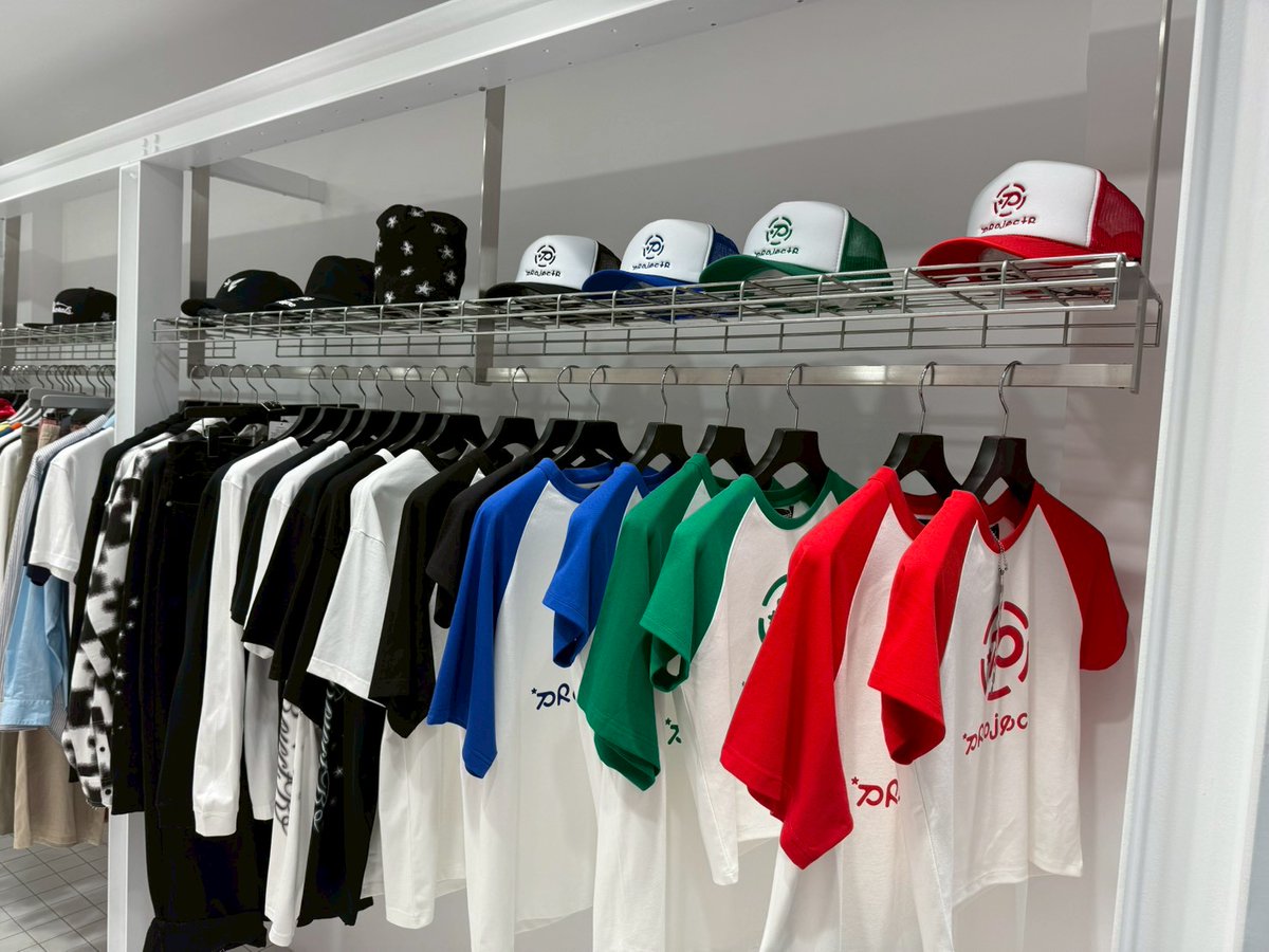 VERTICAL_GARAGE tweet media