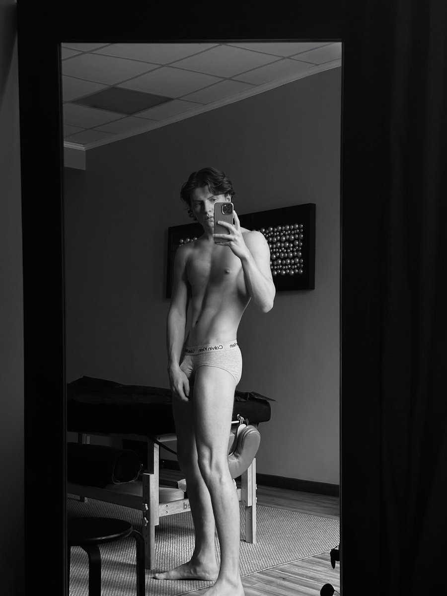 denis tweet media