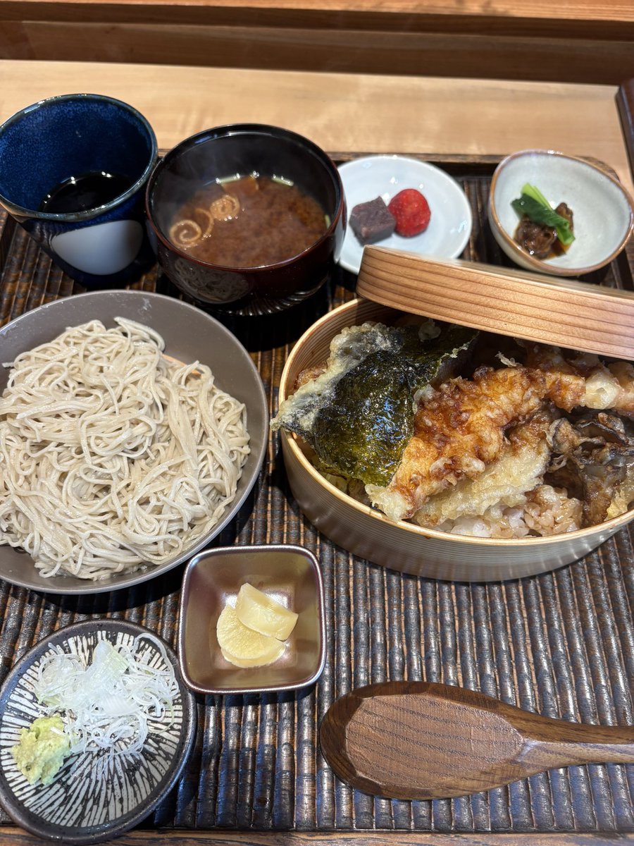 ごめ tweet media