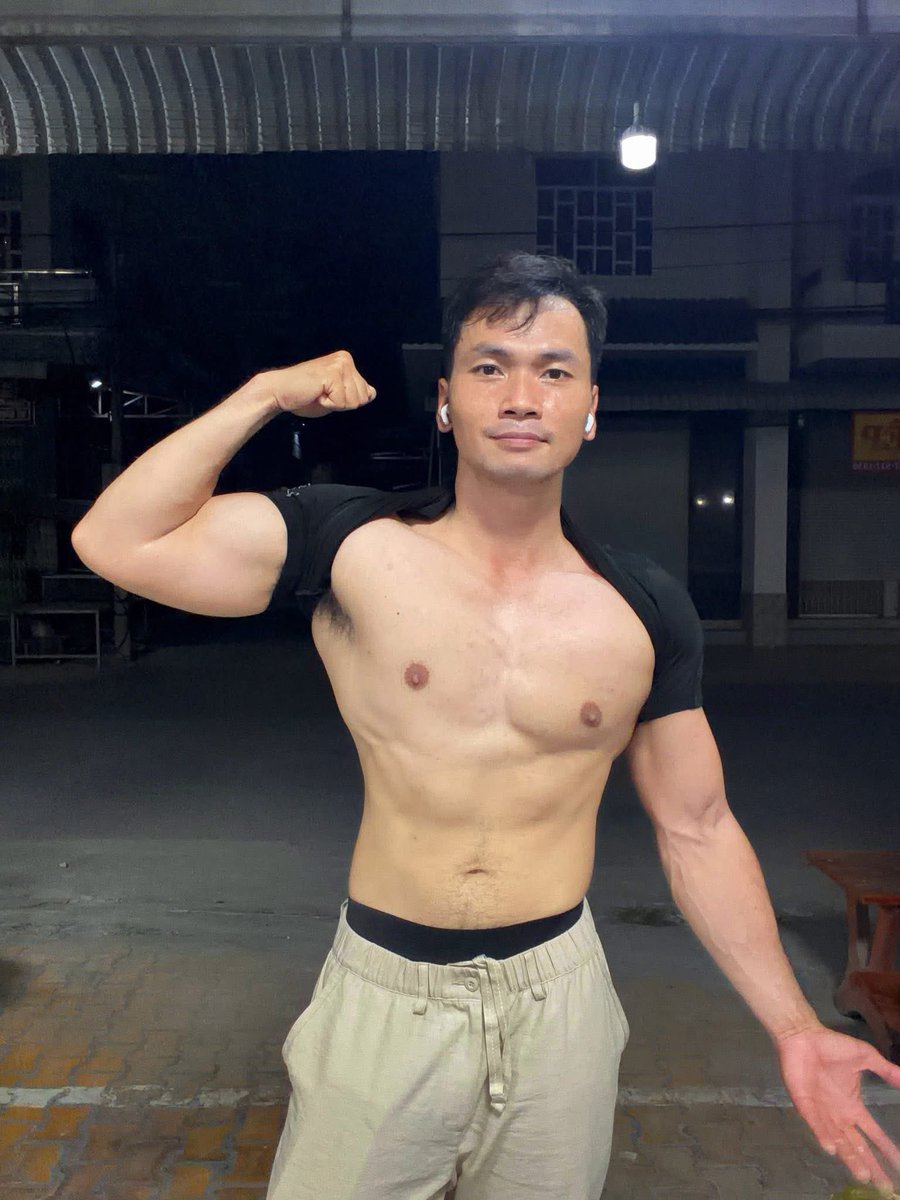 phudamdang0807's tweet photo. Anh này nhìn ngon quá à
Có ai bú cu anh này chưa
Top nhìn dâm vãi https://t.co/iQlnuXhrs1