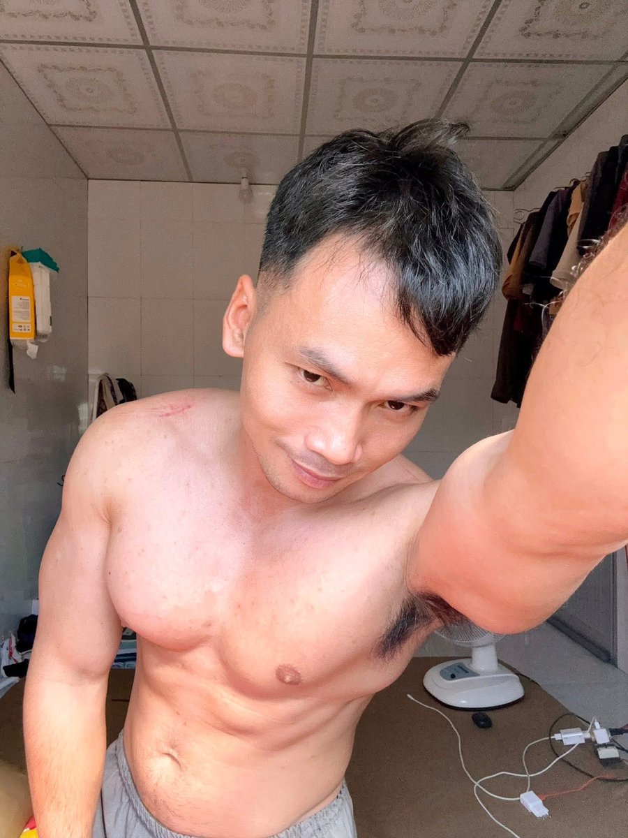 phudamdang0807's tweet photo. Anh này nhìn ngon quá à
Có ai bú cu anh này chưa
Top nhìn dâm vãi https://t.co/iQlnuXhrs1