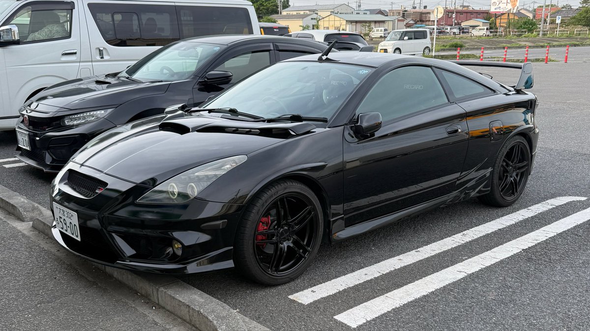visquare4's tweet photo. 車高調掃除
外して綺麗にして戻すだけで左右の高さズレて
トーもズレる
何故だorz https://t.co/qx74EilNnP