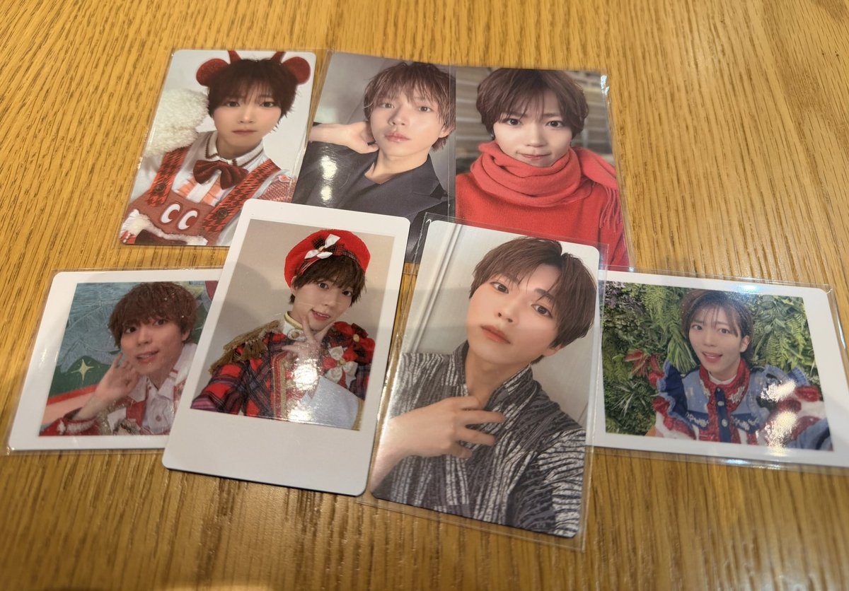 _rm7174_'s tweet photo. パンダドラゴン トレカ ハピカ 周年 買取 交換

【譲】画像のもの(ALTあり)

【求】黄、桃
周年メイン衣装(タキシード)桃、紫
→(背景:カーテンのもの)
>>定価(ハピカの場合+1〜)

5/9.5/10 現場での交換希望です。
よろしくお願いします🍀︎ ̖́- https://t.co/nHuWhDswYQ