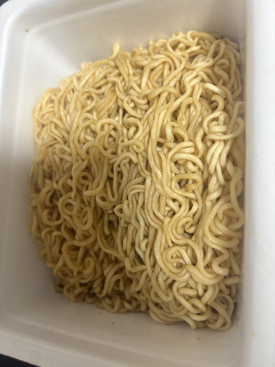 音無レゾン tweet media