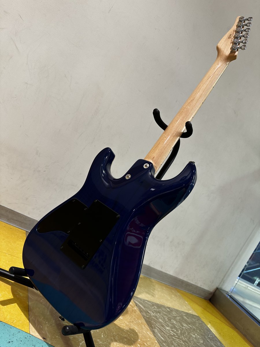 1484ikebukuro's tweet photo. 【中古エレキ情報!!】TOM ANDERSON / Drop Top Jack's Pacific Blue ［3.22kg/2015年製］
鮮やかなJack's Pacific Blueが美しいDrop Topモデル！軽量な3.22kgで抜群のバランス！Tom Andersonらしい上質な響きとプレイアビリティが最高の一本です♪ #TomAnderson #DropTop #JacksPacificBlue https://t.co/DUyEFdMYTe