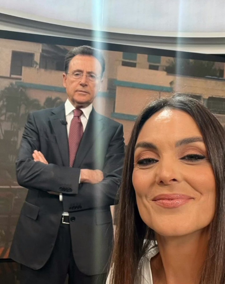 a3endirecto's tweet photo. Sábado
#noticiasfindesemanaa3
@MonicaCarrillo https://t.co/XMI944KwvN