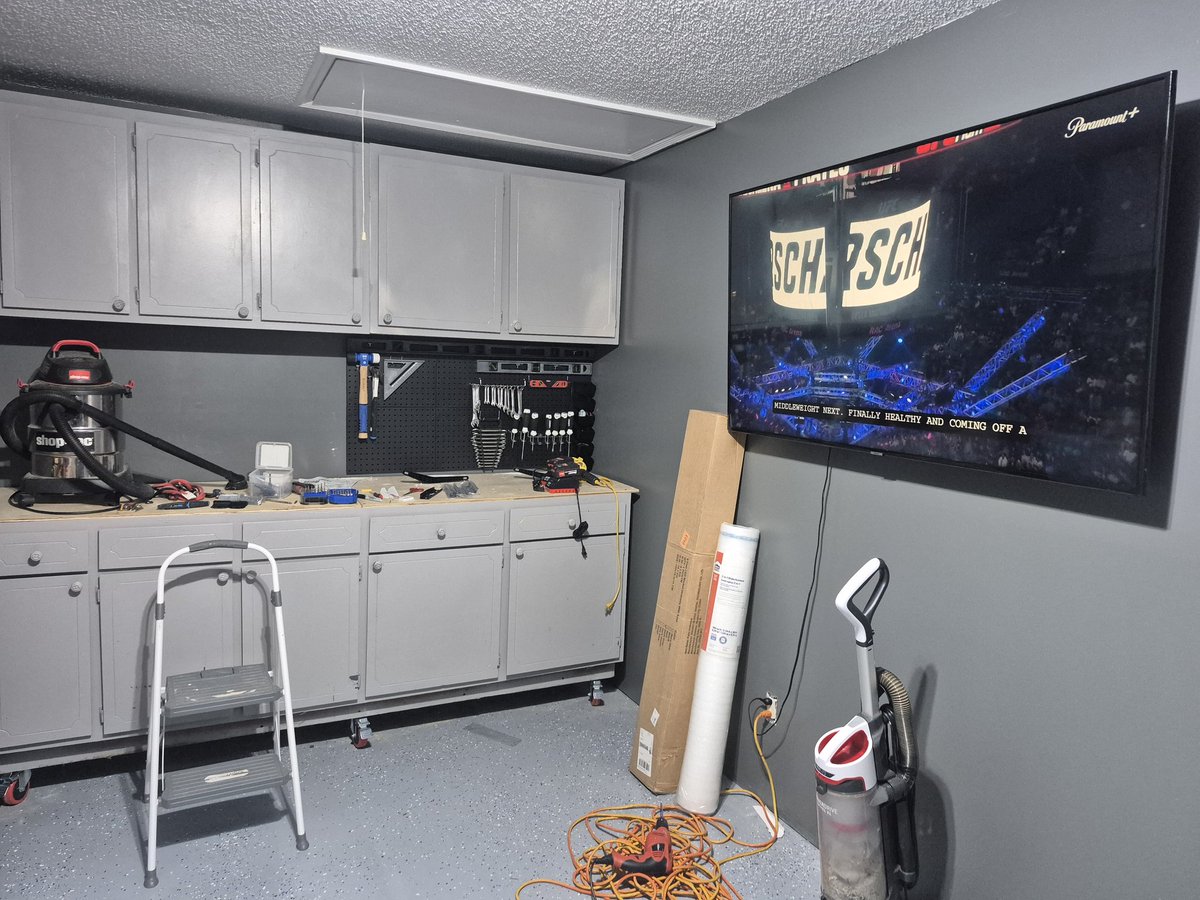 ryanm2987's tweet photo. Finally got around to remodeling my garage last week and now I'm in here installing peg board and wall hooks to organize everything, of course while watching the fights on the TV I mounted out here 🤣 https://t.co/tEDzGg9dtE