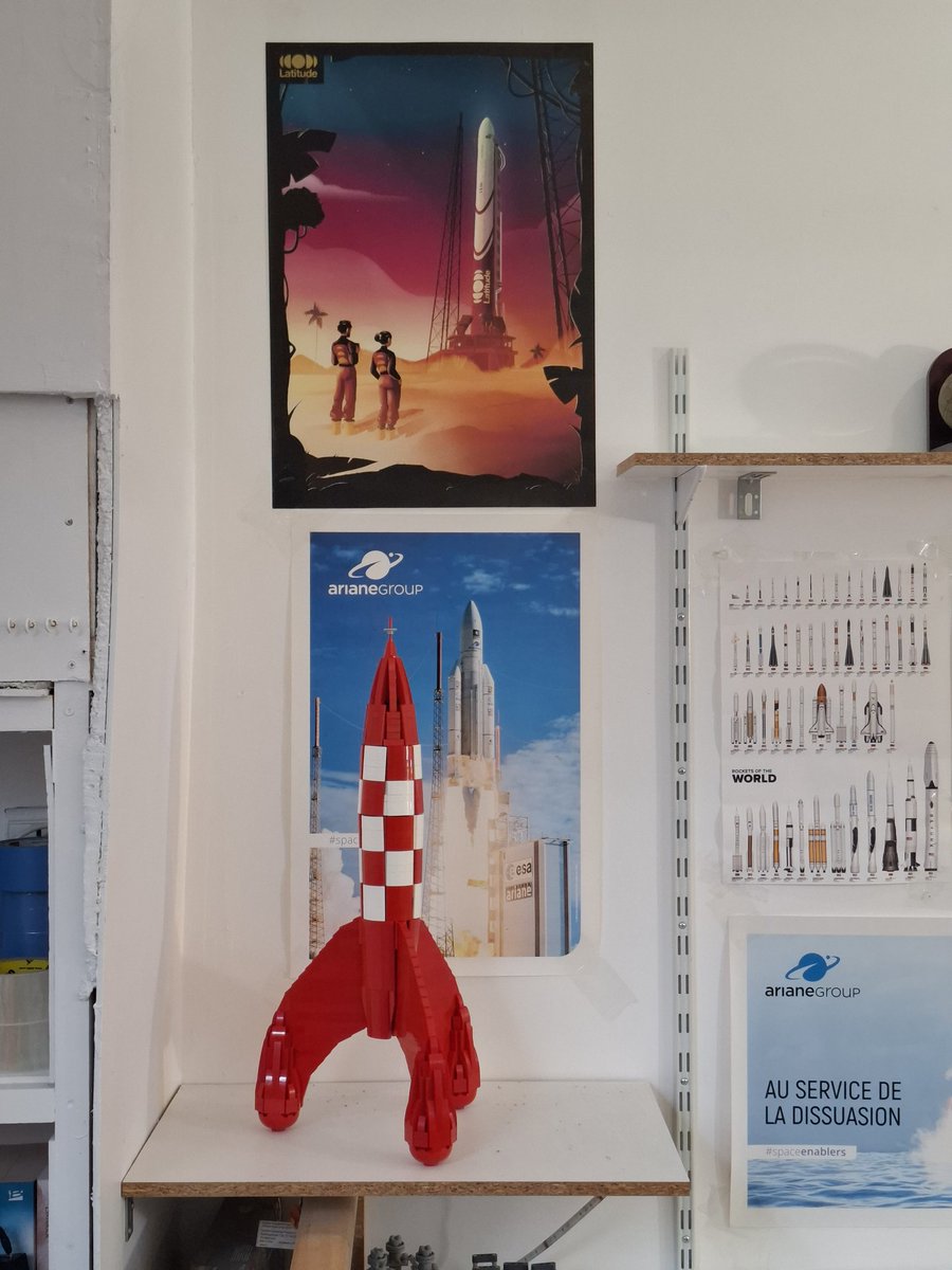 LegoRocketCollection tweet media