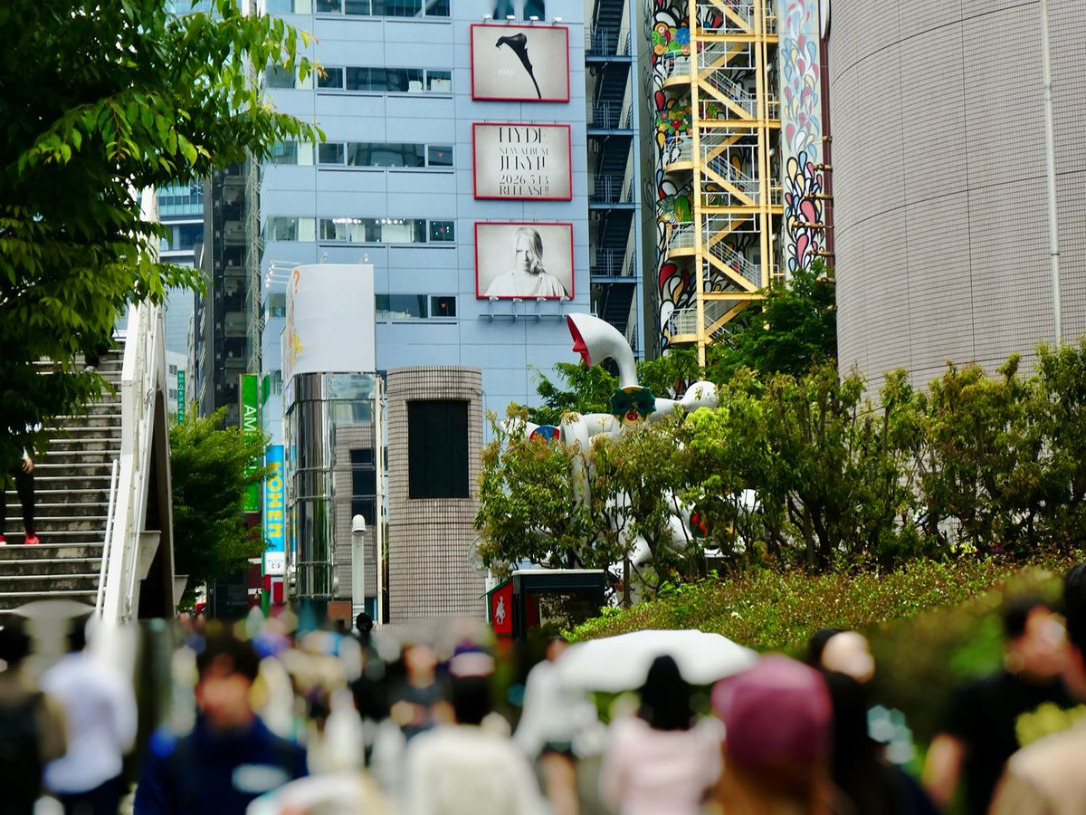 HydeOfficial_'s tweet image. [STAFF]
ニューアルバム「JEKYLL」の屋外広告が都内全10箇所に5/28まで掲出中！
 
是非探してみてください！
 
＊広告の掲出について、ビル側や運営会社へのお問い合わせはご遠慮ください。
＊通行の妨げとならないようルールを守ってお楽しみ下さい。