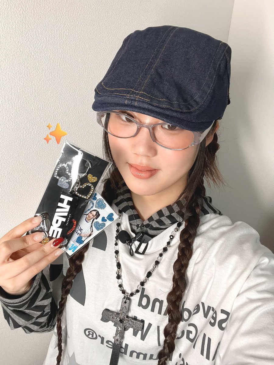 HIIPEP_FRANCE's tweet image. ·˚ ༘₊· ͟͟͞͞꒰➳ PLUS CHAT 💌

#DOI #NIKO #RINO &amp;amp; #SUJIN : Rejoignez H//PY dès à présent et recevez un cadeau très spécial 💫

#HIIPE_Princess #하입프린세스 #HIIPE_P #하이피  
#김도이 #KIMDOYI #キムドイ #DOYI
#니코 #ニコ
#리노 #リノスタルジア
#김수진 #KIMSUJIN #キムスジン