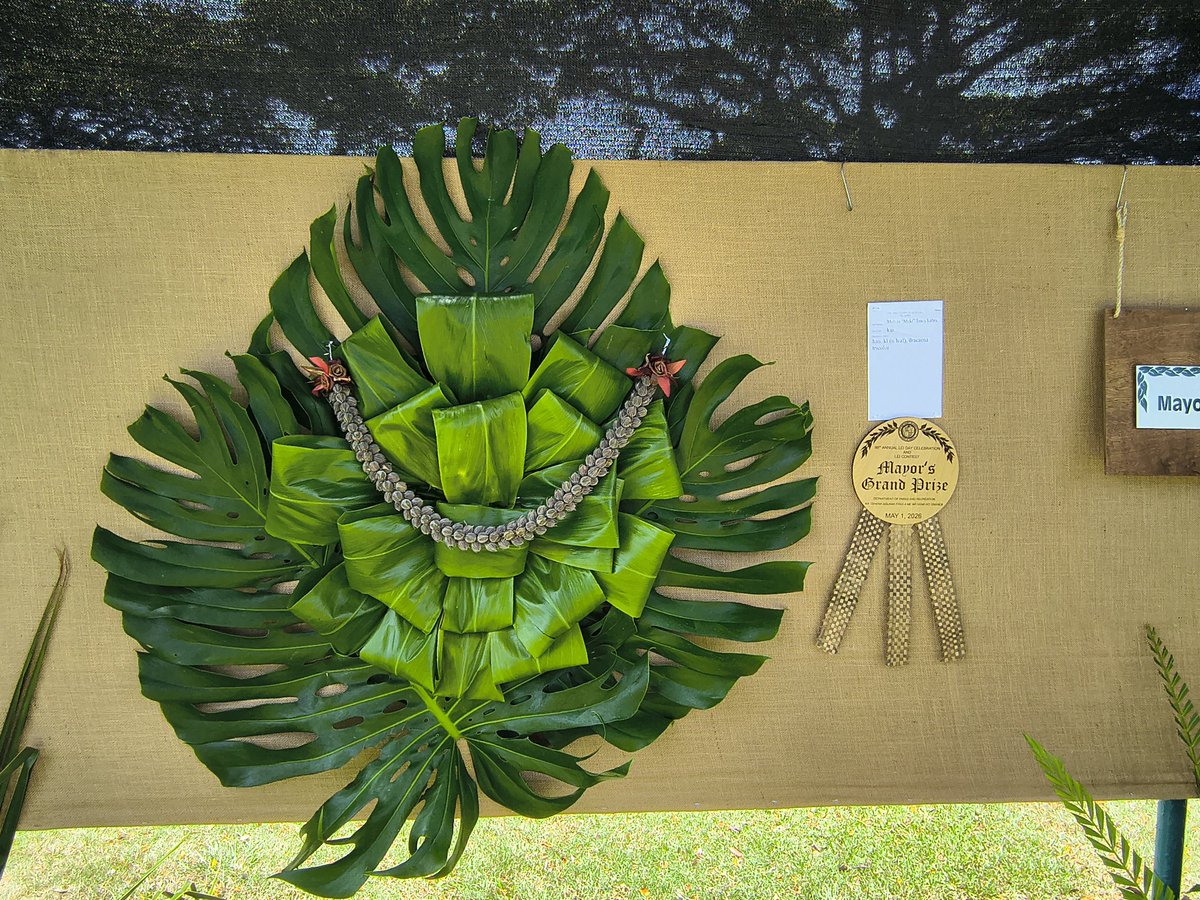 harrycovair's tweet photo. #LeiDayCelebration #LeiDay #MayDay #Lei #MayDayIsLeiDayInHawaii #Honolulu #Hawaii Mayor's Grand Prize https://t.co/eEgJ1EnW5i