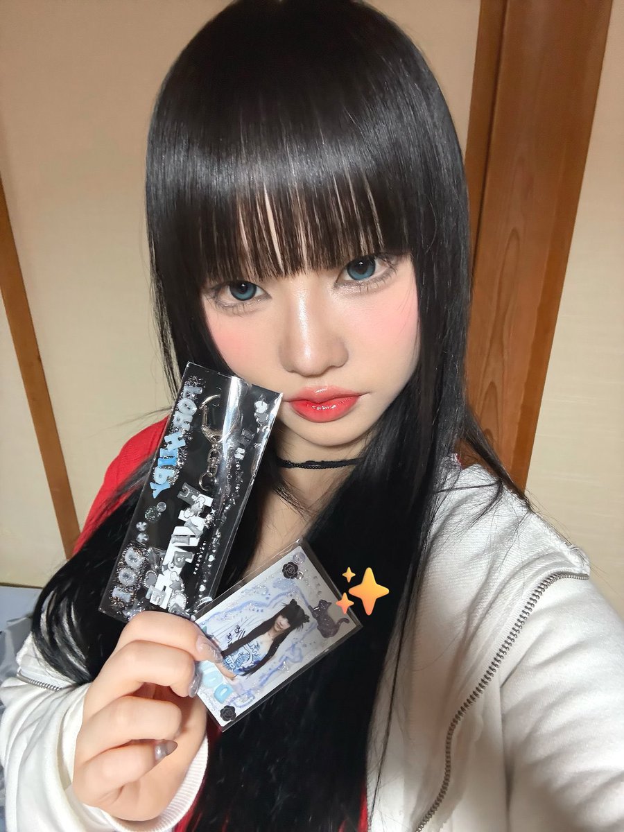 HIIPEP_FRANCE's tweet image. ·˚ ༘₊· ͟͟͞͞꒰➳ PLUS CHAT 💌

#DOI #NIKO #RINO &amp;amp; #SUJIN : Rejoignez H//PY dès à présent et recevez un cadeau très spécial 💫

#HIIPE_Princess #하입프린세스 #HIIPE_P #하이피  
#김도이 #KIMDOYI #キムドイ #DOYI
#니코 #ニコ
#리노 #リノスタルジア
#김수진 #KIMSUJIN #キムスジン
