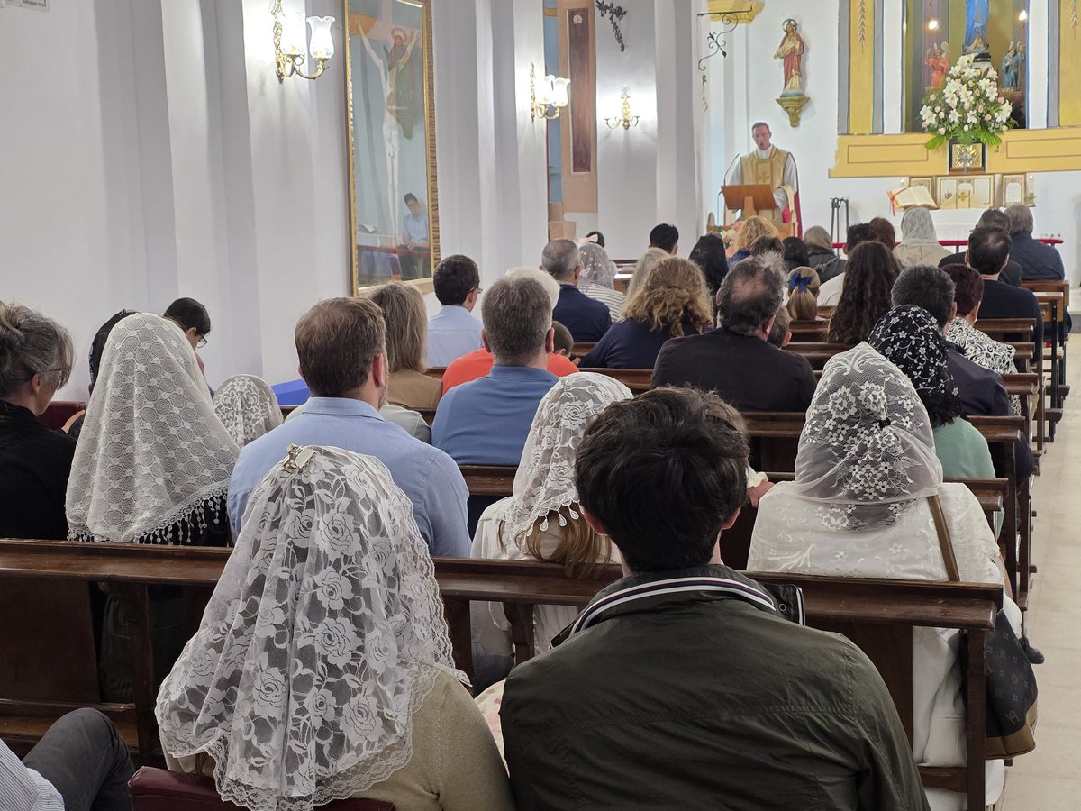 Misas Tradicionales en España tweet media