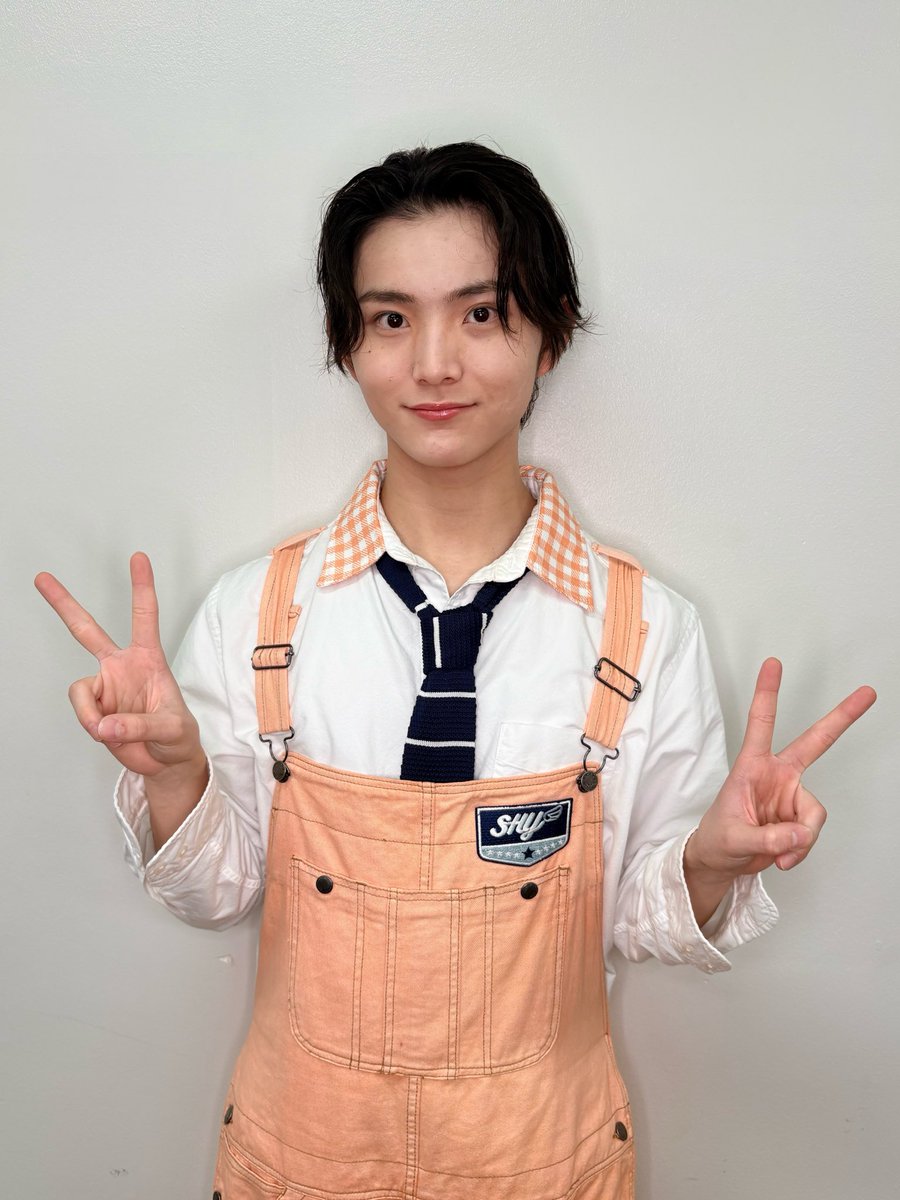 shy_info_'s tweet photo. ⋱ #SHYリリイベ byりょうせい ⋰
￣￣￣￣￣￣￣￣￣￣￣￣￣￣￣￣
今日はゴールデンウイーク初日ありがとうございました。
まだまだ初っ端なんで、明日も明後日もどんどん楽しむことだけを考えてライブ中はお互い楽しもぜー、ほなまた明日〜

#ウワサのシャイガール 
#はずかしがりや https://t.co/zdOI23LtJ5