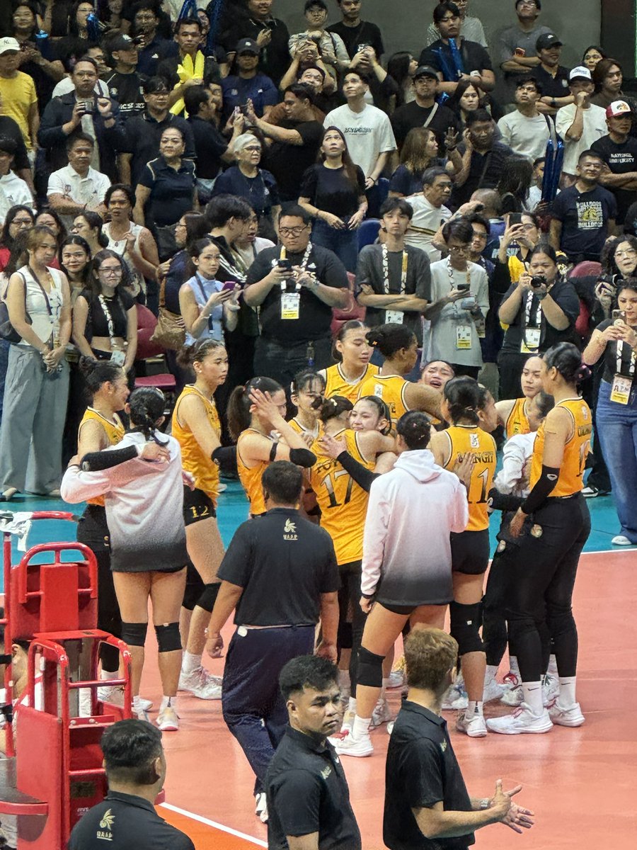 ria 🐯 tweet media