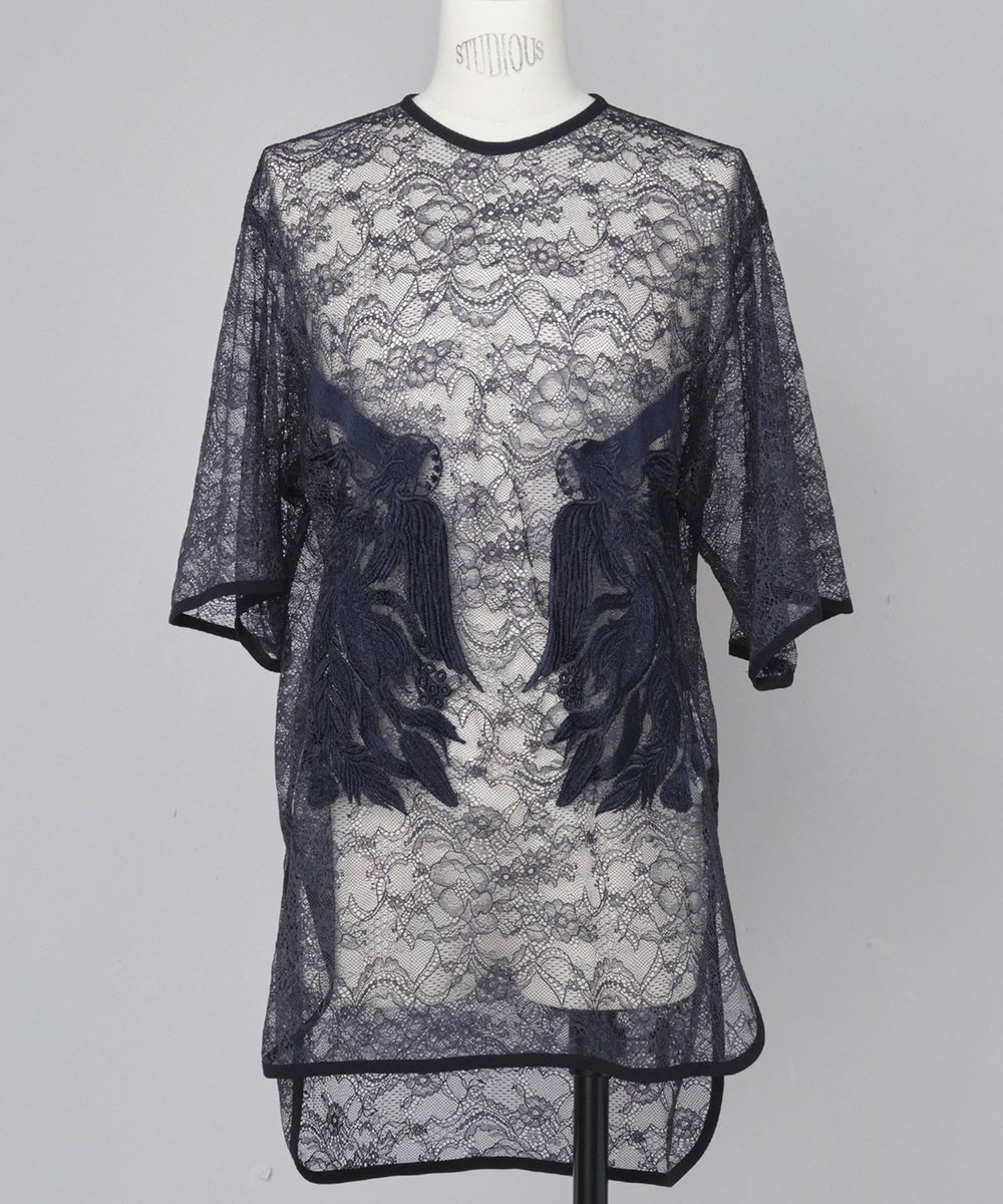STUDIOUS_JP's tweet image. MameKurogouchi 

レースにのっかるベロアが上品🪶✨
Raschel Lace Embroidered Top

studious.co.jp/shop/g/g126302…

#マメ
#マメクロゴウチ 
#mame
#mamekurogouchi