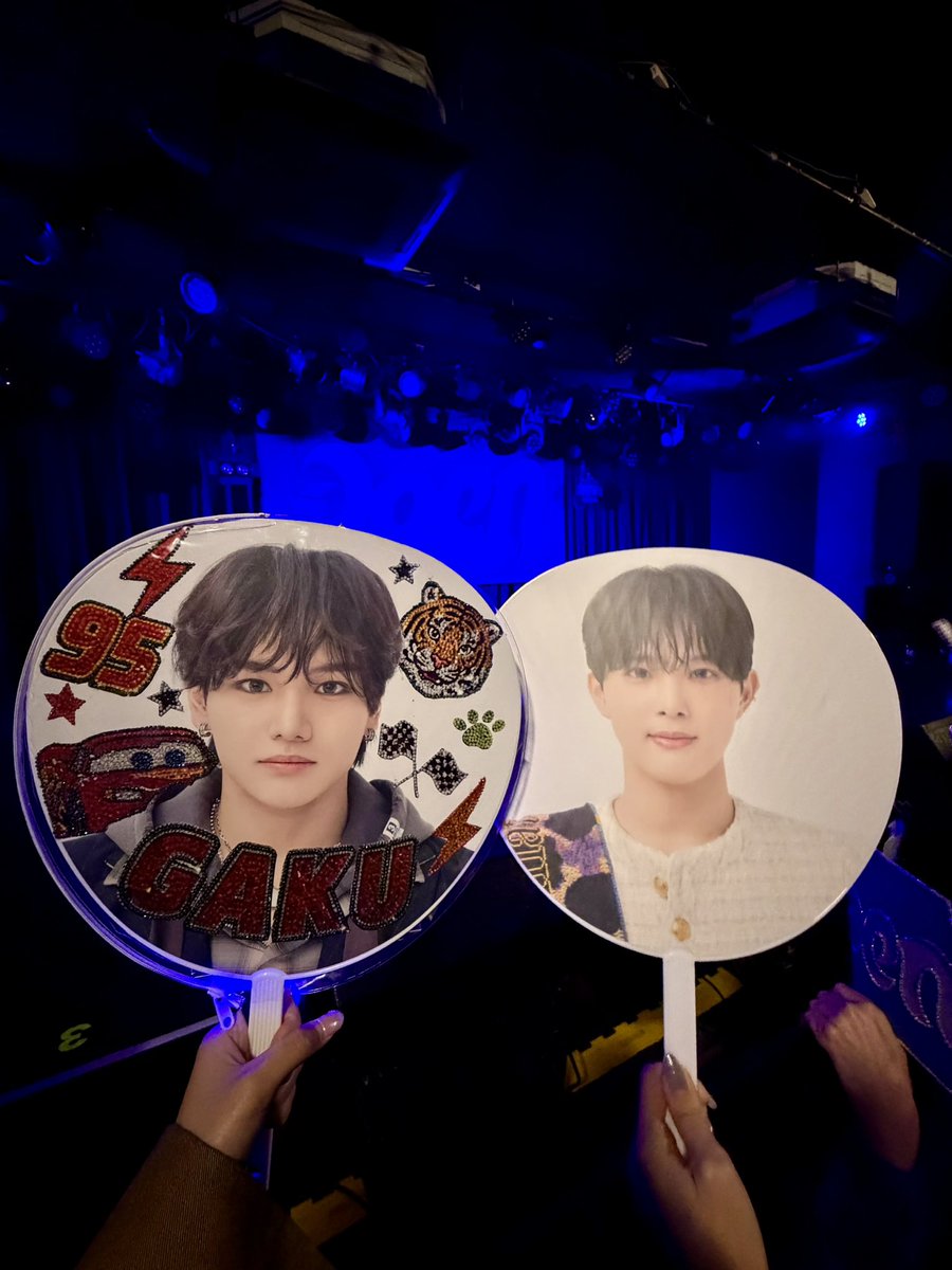 gaaaaak__'s tweet photo. 雅久が本当に天才すぎて最高に幸せなライブだった😭😭😭
最後に言いそびれちゃったけど、『大好きだよ』🐯❤️
次は福岡いくね🍲
#aoen_青のはじまり
#GAKU
#BLUEDIARY https://t.co/ZTeRkIXaDa