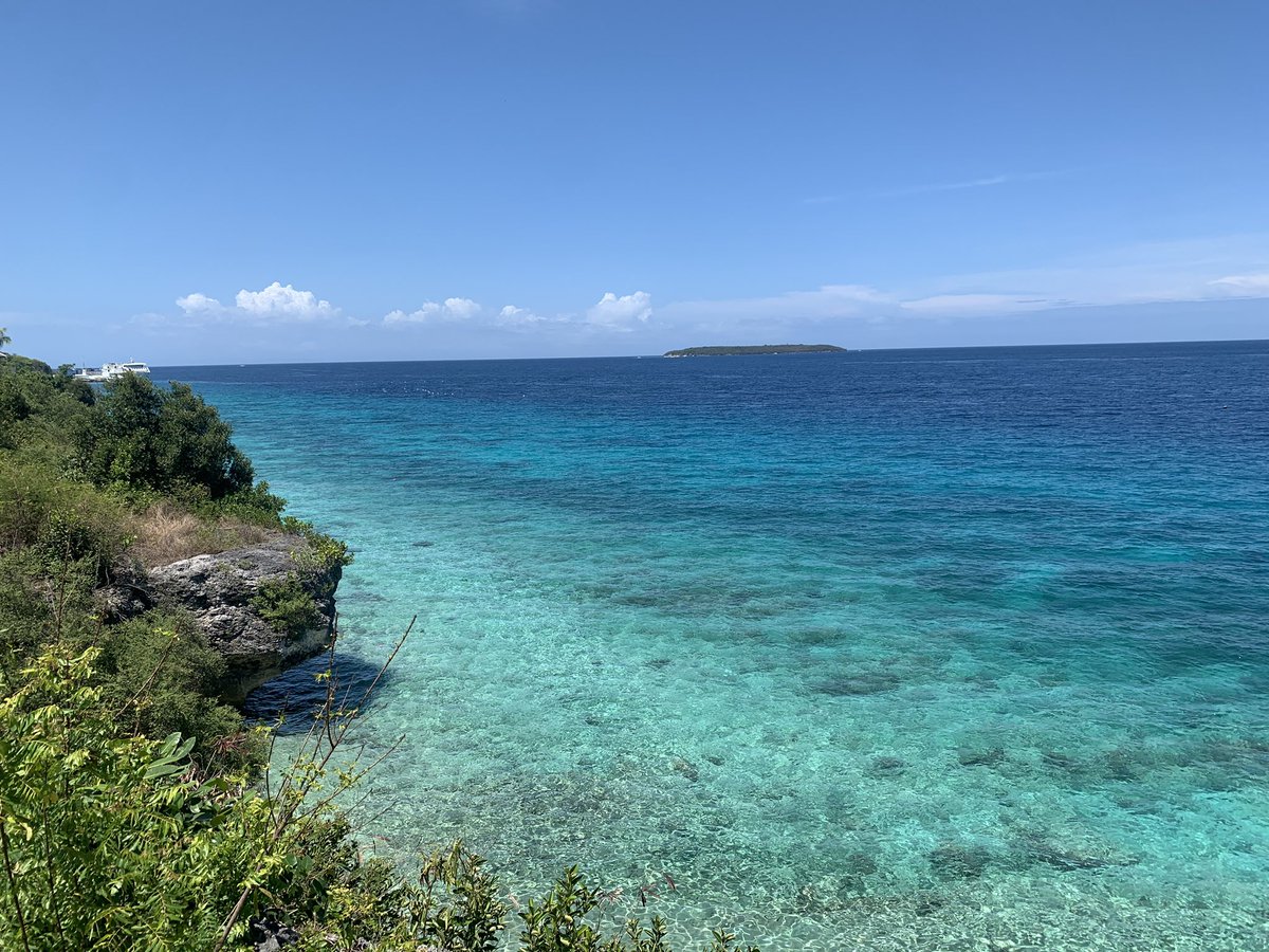 tisukesan's tweet photo. 久しぶりのドゥマゲテからのセブ。
海はベストシーズンなので本当に綺麗。久しぶりにマーヨー乗ってセブのオスメニアピークに登り行きましたが、霧で何も見えず　笑
道路工事全部終わっててかなり道は綺麗になってましたね🙆 https://t.co/LEU9DLpPCF