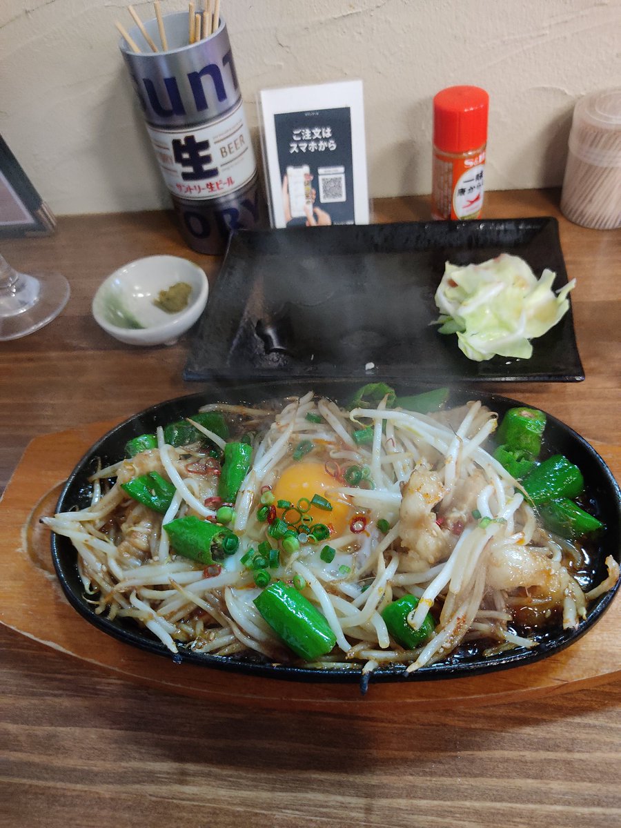 araratoshi's tweet photo. サッカー観戦のあとに予約して訪問⚽️✨
焼き鳥はどれも丁寧に焼かれていて絶品で、一品料理も種類豊富で大満足でした😋🍢

試合後で混み合っていましたが、予約していたおかげでスムーズに入店できて安心👌
観戦帰りに立ち寄るお店としてかなりおすすめです👍🔥
#居酒屋ふぉーりん https://t.co/tIkCEBYBiS