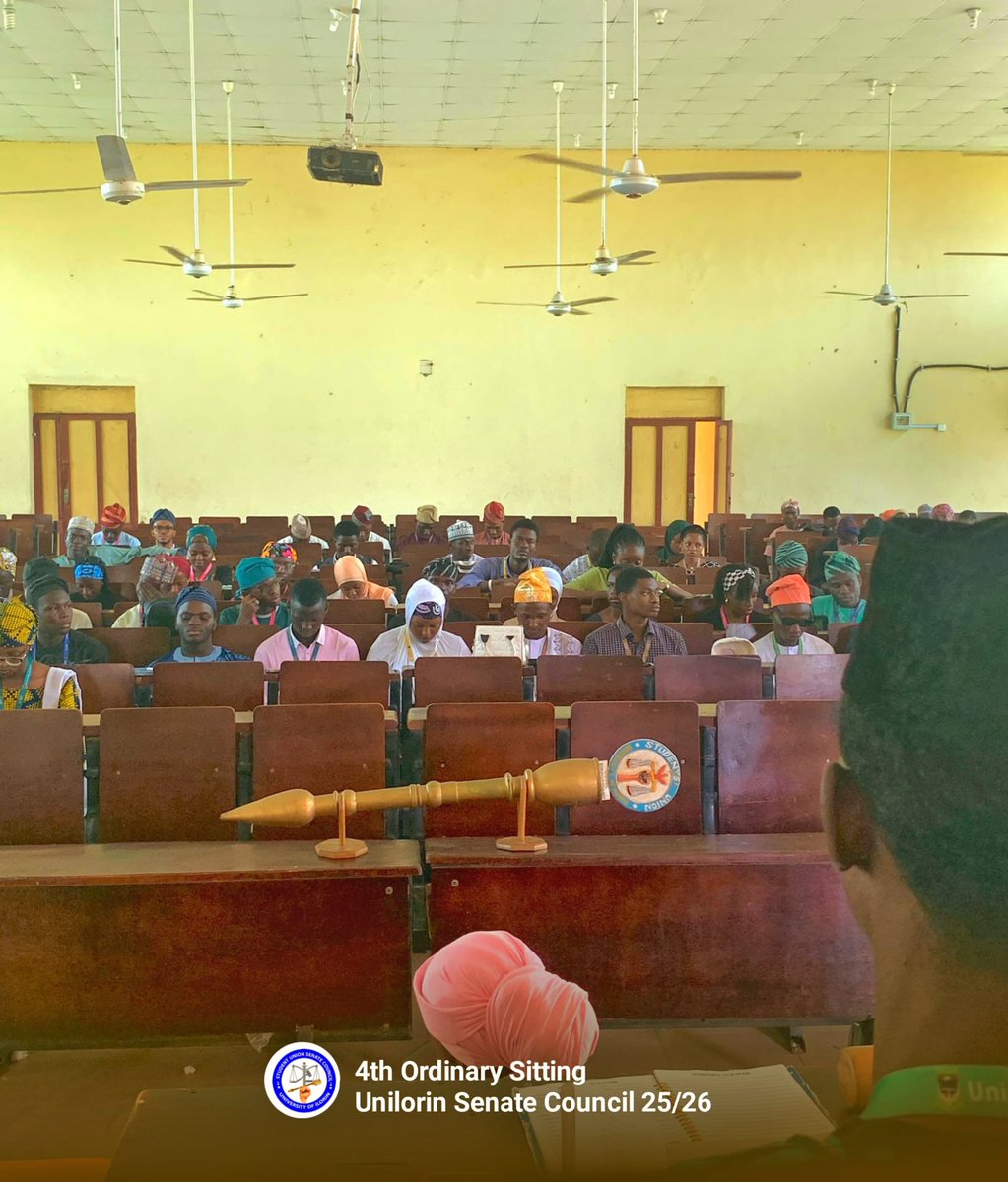 UnilorinSC's tweet photo. 🚨INSIDE THE SENATE 🚨
The 4th ordinary sitting commenced at exactly 10:45am . All senators did the opening prayer, national anthem and the school anthem.
#4thOrdinarySitting
#SenateCouncil
#12thAssembly
©️ Information and Enlightenment Committee https://t.co/njKckOUOuV