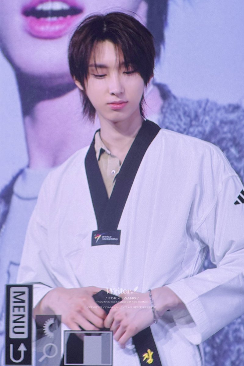 ๐พ๐ซ๐ข๐ญ๐๐ซ. tweet media