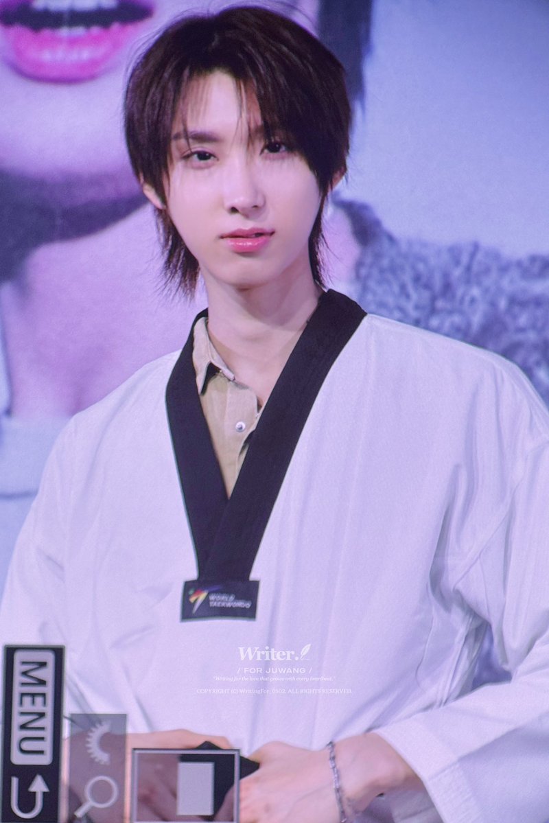 ๐พ๐ซ๐ข๐ญ๐๐ซ. tweet media