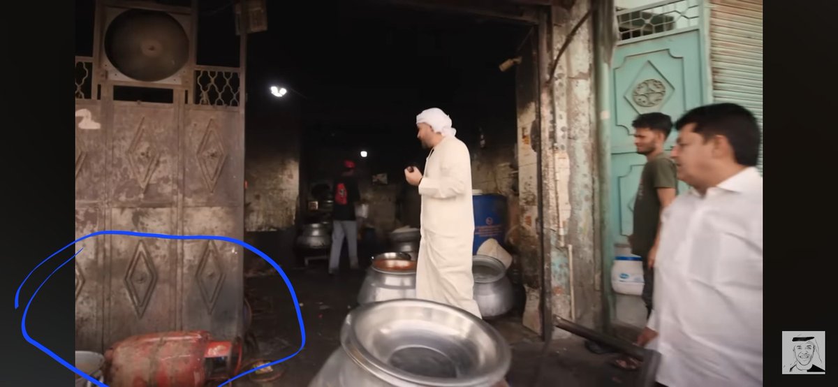 Anu10estme005's tweet image. Commercial use of domestic LPG cylinder at Akram Biryani, Delhi. This is illegal and unsafe. Please take action.
📍 Location: Akram Biryani, Delhi
🎥 Evidence: youtu.be/hi-GeOs0ue8?si…
@MoPNG_eSeva @IndianOilcl @DelhiPolice #LPGMisuse #Delhi