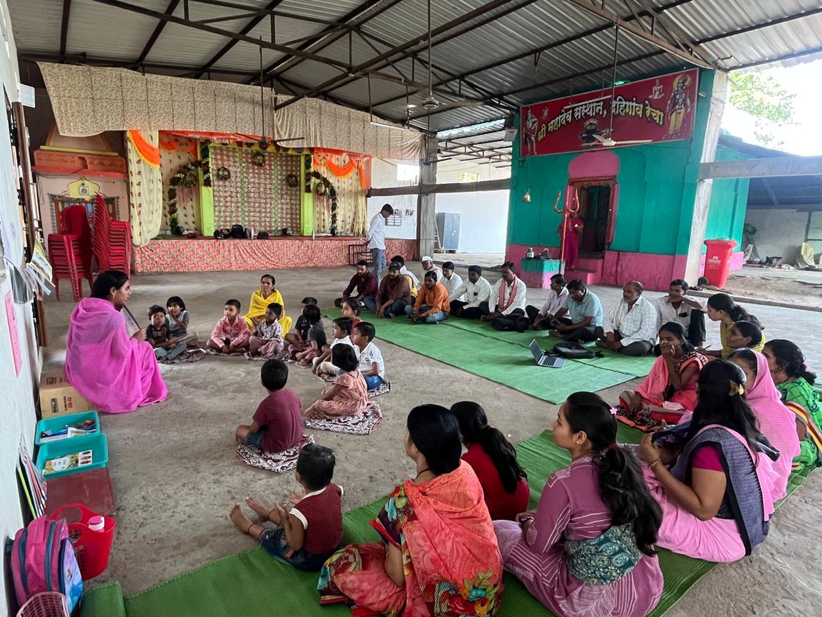 QuestorgQuest's tweet photo. #Palavee team @ Fattepur held a parents' meeting in a temple. AW worker conducted ECE activities with children. Parents were impressed to see how the children were responding. "For this type of education, we'll surely send our children to the #Anganwadi" they said. https://t.co/7V77o8WCjp