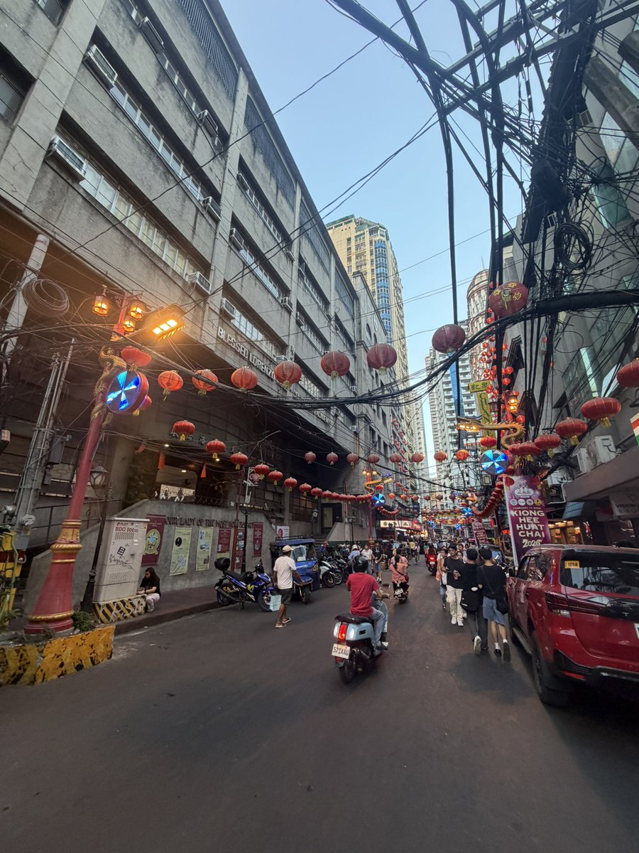 maybeitswill's tweet image. #V8HUNT #V8HUNTxMNL 

📍 Binondo, Manila, Philippines 🇵🇭 

@pledis_17 @vernonlineph_ @xuminghaoph 

#V8 #VERNON #THE8