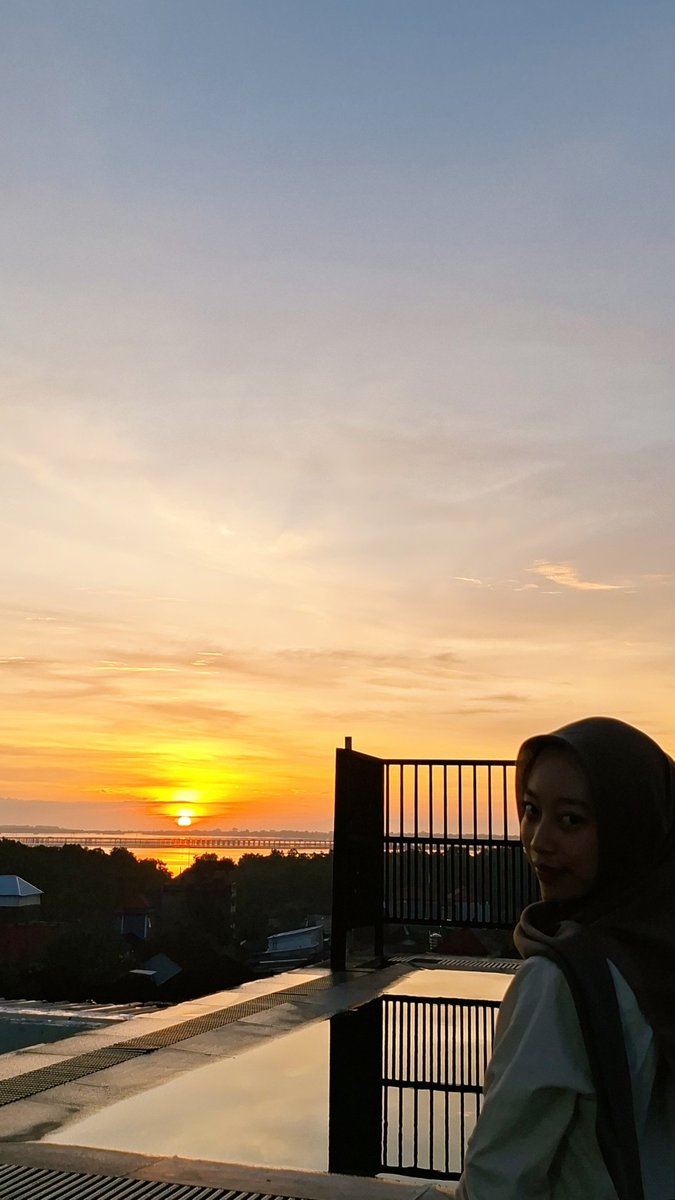 ratihdaaaaa's tweet photo. sunrise di Bali gapernah gagal https://t.co/NE4EsfAKIh