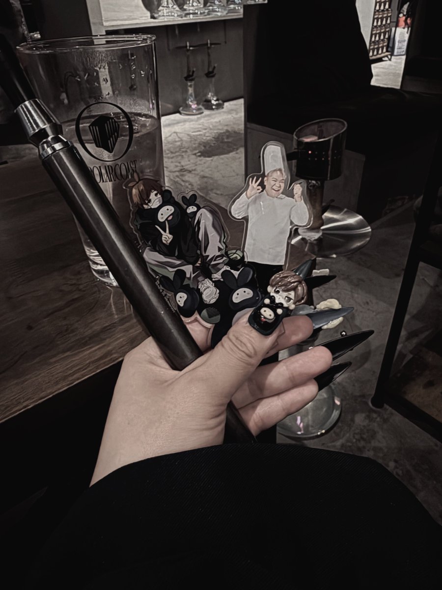 M_brrose_H's tweet photo. 渋谷で飲んで~~ってこーすけに言われたから朝まで飲みます🍻
まずはシーシャ🚬 https://t.co/VbgEYPdXn1