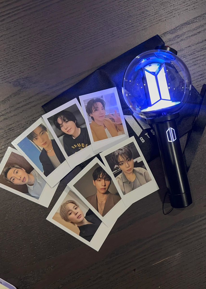 ขายแท่งไฟมี่บอมส์ 2200 ค่ะ
 ไม่เคยใช้งานแค่ลองใส่ถ่าน พร้อมส่ง

#แท่งไฟบังทัน #ตลาดนัดรถไฟบังทัน