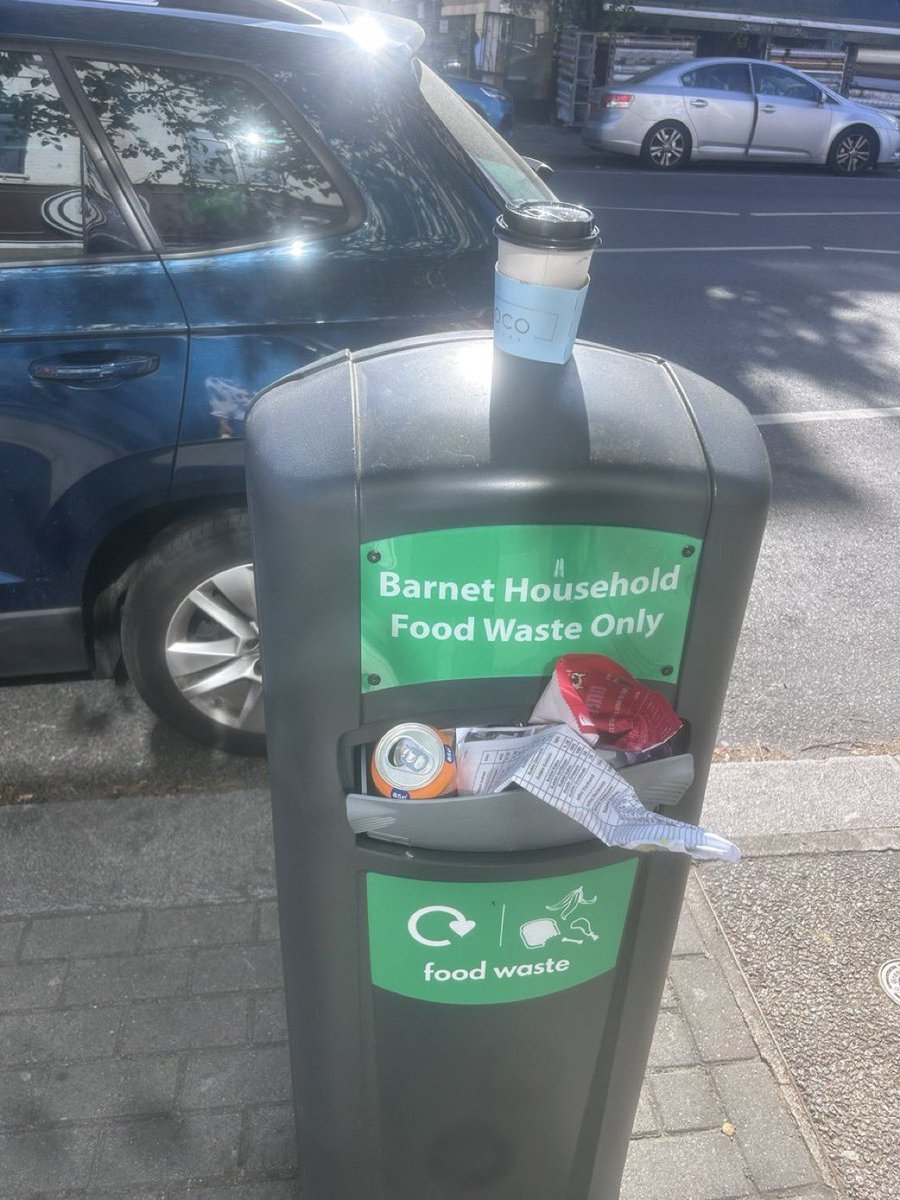 ReformDaily_'s tweet image. ⛔️ Barnet Labour’s scheme slammed as a costly misstep 

“This household waste scheme is just more unnecessary regulation - &amp;amp; as you can see, it won’t be used” blasts Yosef David 

🗳️ Vote for the change you want to see! 
🗳️Vote REFORM UK! 

#Barnet #WestHendon [@YosefDavid9