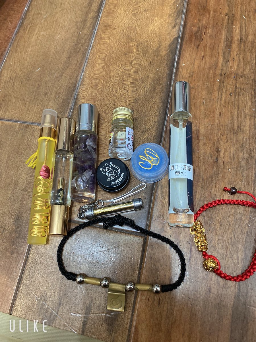 Alanna_3545's tweet photo. 最近買的聖物，使用起來真的超級給力的而且這幾天的心情不錯都沒有亂想，最近也沒有遇到很怪的人或是像之前大學未畢業那時候有延畢的2～3年，有認識一位住在中和的學妹之前沒有吵架很兇時都有在聯絡到後來她就莫名其妙的把我臉書封鎖好幾年，都沒有說原因到現在也不了了之。 https://t.co/edjwVPP2cq