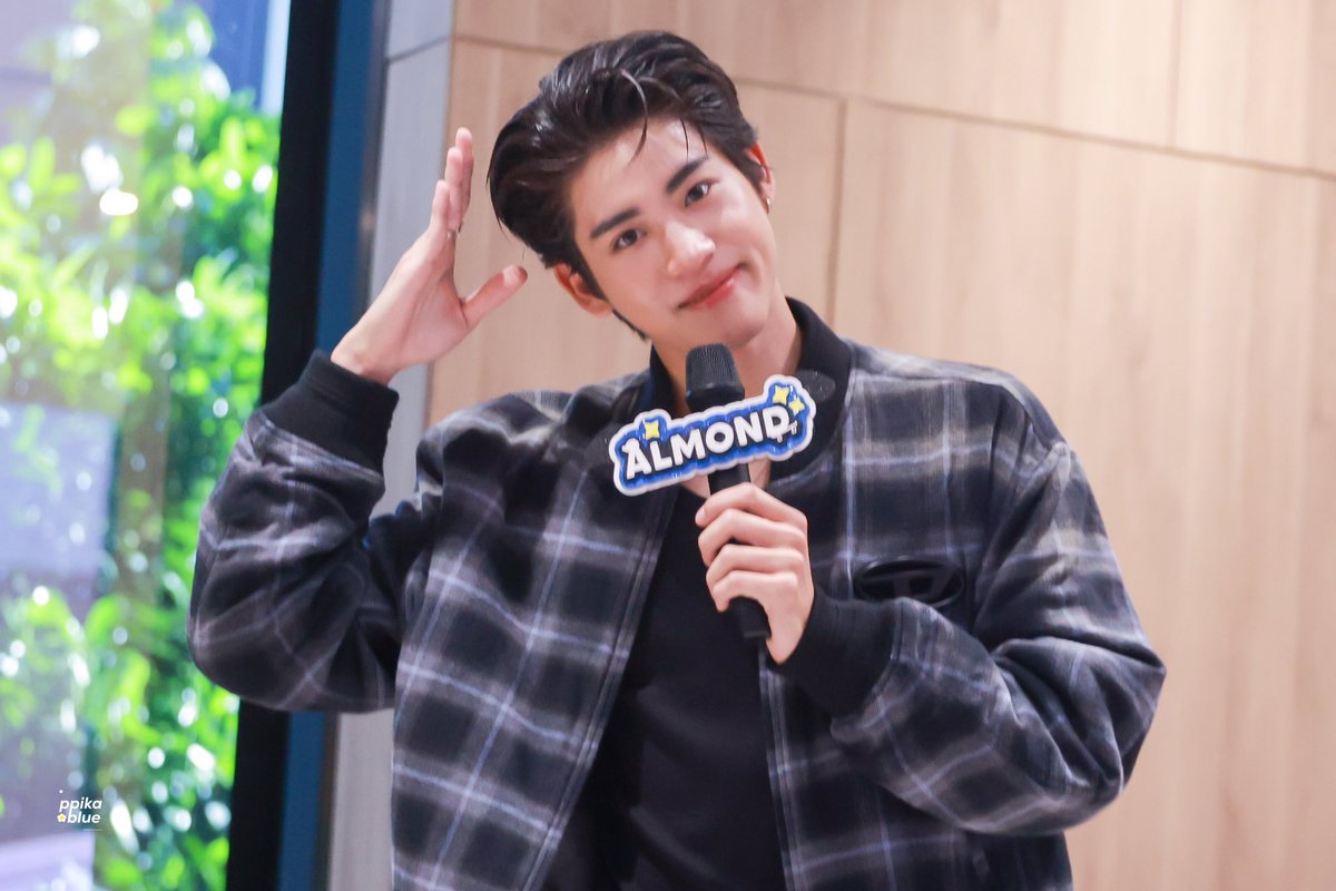 halemb_'s tweet photo. /

🐶🍊

ALMONDPROGRESS WOF PRESS TOUR
#Almondbabybigboy
#WhenOrangesFall https://t.co/qVWzGJ1Agw