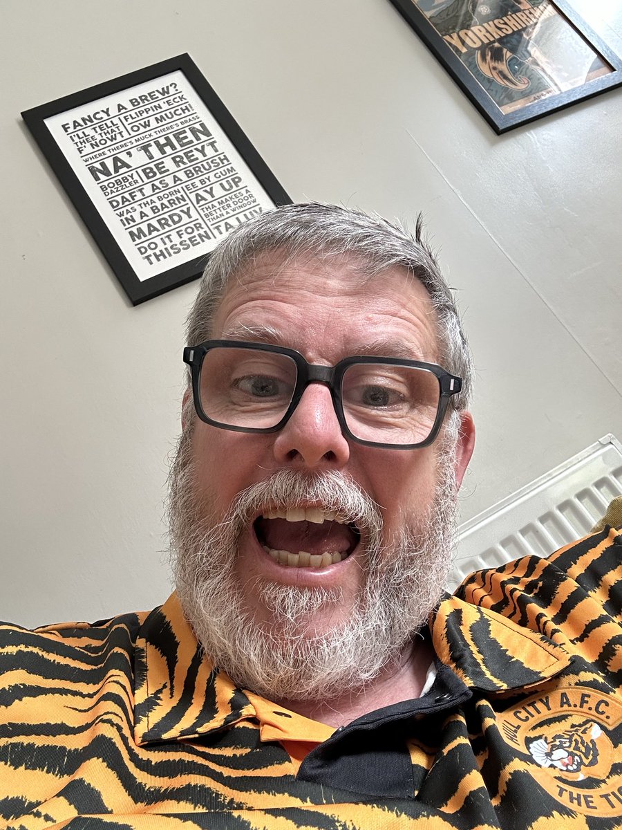 fagin99's tweet photo. Game ready. You Ulllllllllll #hcafc https://t.co/IkjuwSUoq5