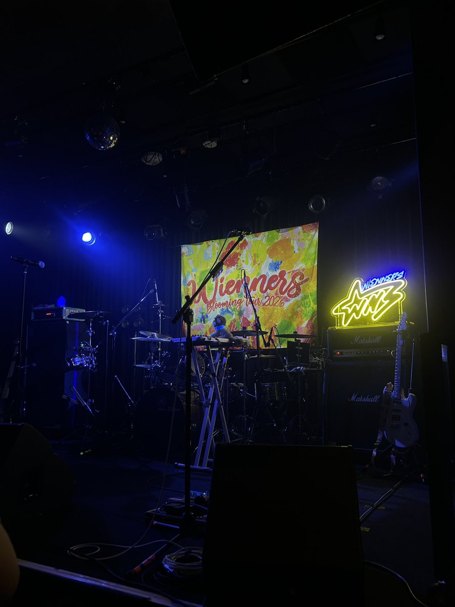 ___tellme___'s tweet photo. 久々に小箱最前で見れた！♡
アドレナリンドバドバ音楽（＾＿＾）☆ https://t.co/RumQKvr0DP