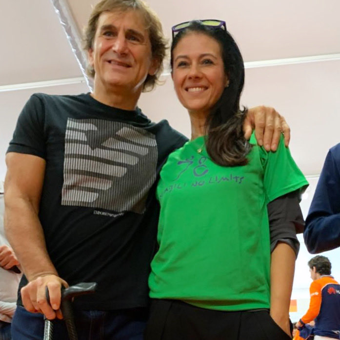 GiusyVersace's tweet photo. Ti volevo bene amico mio!
In poco tempo hai riempito la vita di tanti! Sei stato una regalo in questa vita …Sono certa che regalerai il tuo sorriso anche Lassù🙏🏼 
Io proverò a fare lo stesso quaggiù… accanto alla tua famiglia con immenso affetto,sempre❤️🙏🏼 #rip #ciaoalex https://t.co/T61KKtmUfe