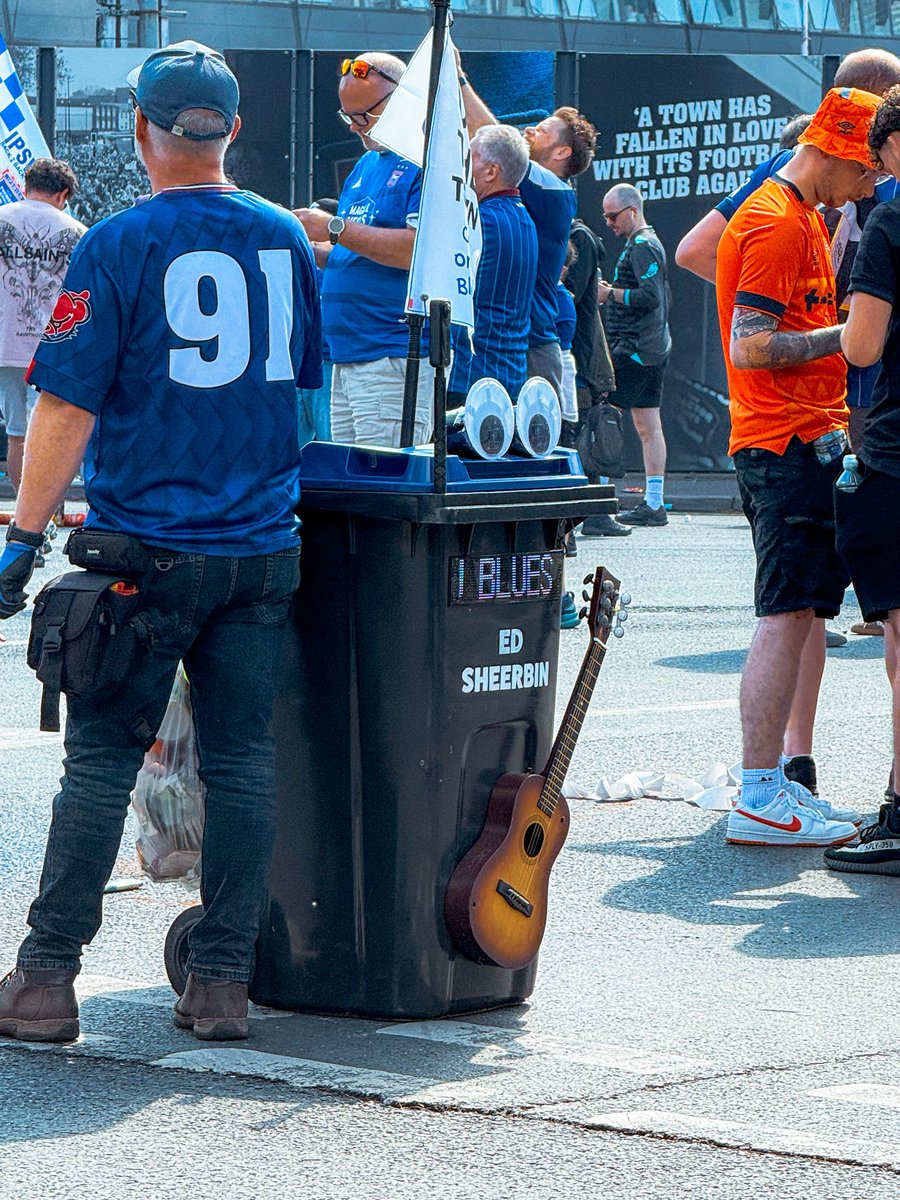 andyjfc_'s tweet photo. Ed Sheerbin

#itfc https://t.co/A0dBS8aoIm