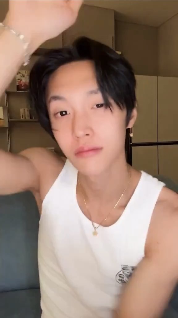 เอชชึ tweet media